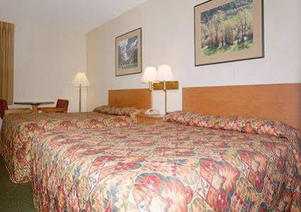 פגוסה ספרינגס West End Lodge מראה חיצוני תמונה
